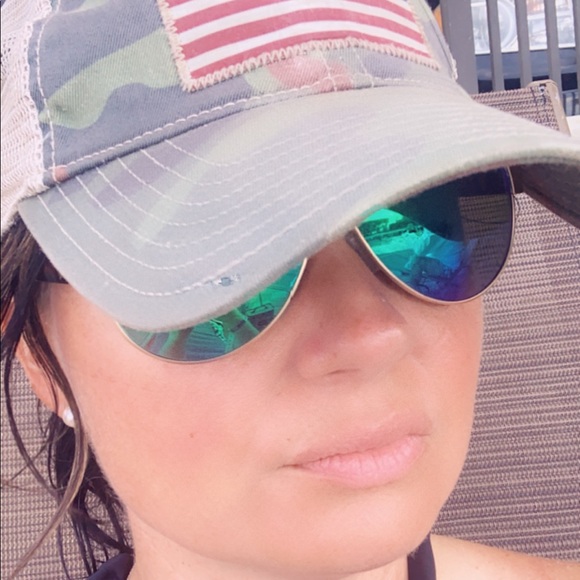 Meet your Posher, Crystal - Picture 1 of 1